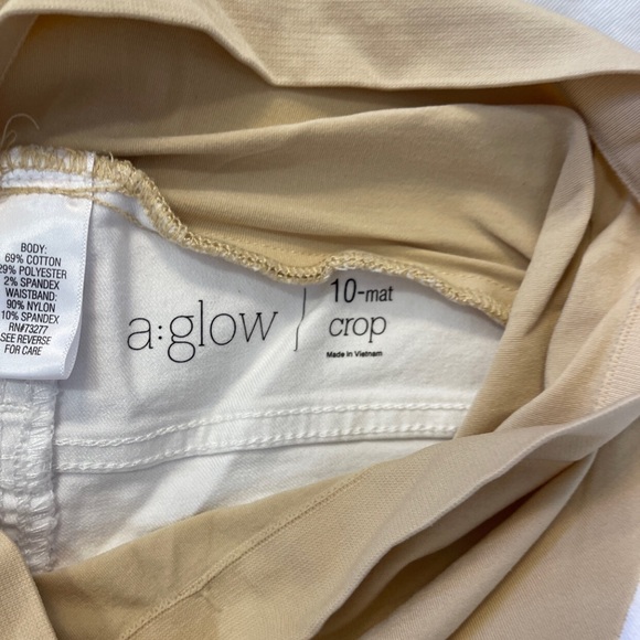 A:Glow White Maternity Jeans Size 10 - Picture 4 of 4